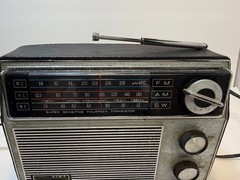 Vintage Aiwa AR-141 SolidState Multiwave Portable Radio