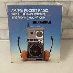 Vintage Pocket Am/FM Radio with Foam Headphones Blue New Old Stock