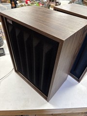 Vintage Zenith Allegro speakers d9013W Made In USA Large Speakers Walnut Veneer