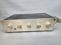 (For Parts Not Working) – Acoustic Research AR Stereo Amplifier