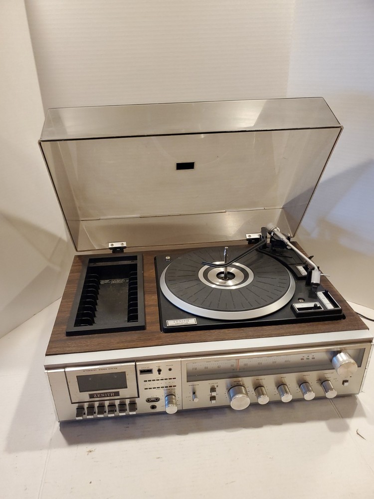 Zenith IS 4170 Turntable Stereo Cassette Deck