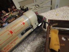 Vintage 1968 Zenith Royal 72 R72JZ AM/FM Radio Sold Parts or Repair
