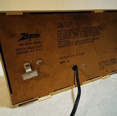 Vintage Zenith Solid State Long Distance AM/FM Radio Model A-410-W – Works!