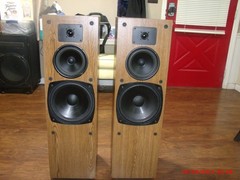 Pair Boston Acoustics T930 Tower 3 way Speakers-Recently refoamed-all original