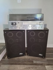 Vintage Zenith System IS-4180 Stereo Turntable + Zenith Allegro 300 Speakers!