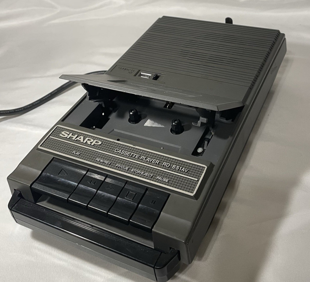 Sharp Cassette Player RD-651AV- TESTED