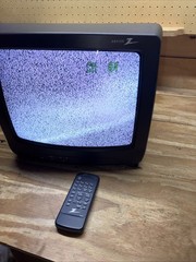 ZENITH 13″ Color Television C13A02D Retro Gaming Tested Coax In – With Remote