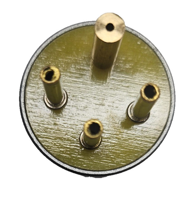 WD-11 Tube base for adapting another tube