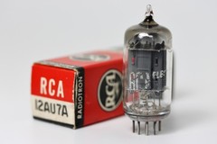 1950s RCA USA 12AU7A ECC82 7030 LONG-PLATE SINGLE-TUBE HOLY-GRAIL “D-GETTER” NOS