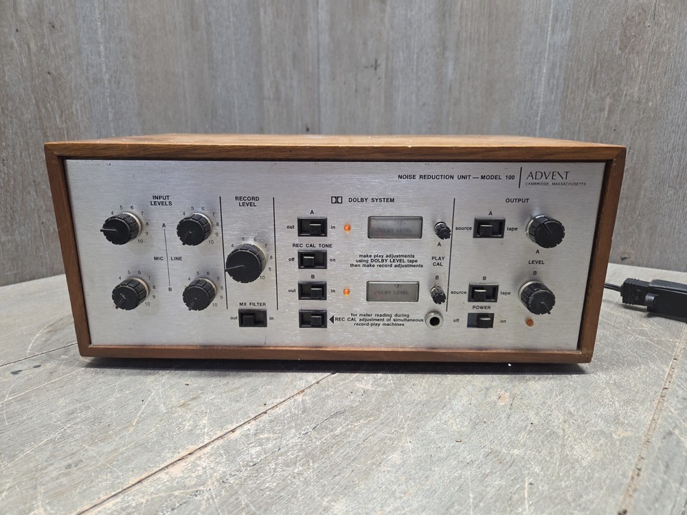 ADVENT Model 100 Dolby Noise Reduction Unit VINTAGE w/ Wood Cabinet