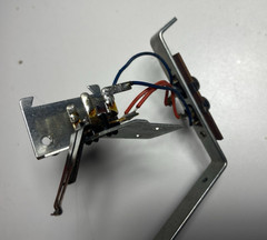 Dual 1219 Vintage Turntable Muting Switch Stand with Phono Jacks 218242 217801