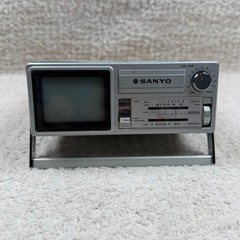 Vintage Sanyo TPM2000 Portable TV AM FM Radio Silver 1980 Made in Japan Retro