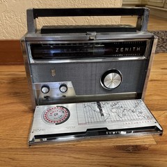 Vintage Zenith Trans-Oceanic Royal 1000-D Portable Shortwave Radio – Untested