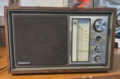 Panasonic RE-6628 AM / FM / WB 3-Band Table Radio – Works Great – ca. 1978