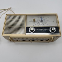 Vinatge Motorola Solid State Clock Radio XC17CH Works