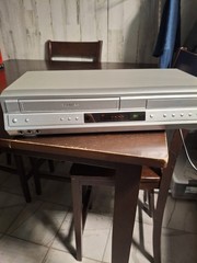 Toshiba SD-V392SUA Hi-Fi VHS VCR Deck/DVD Video Player Silver No Remote Tested