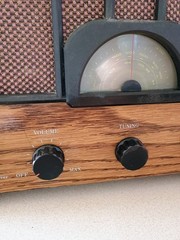 Randix OTR-98 AM/FM Radio Replica Reproduction Cathedral Style Wood Cabinet