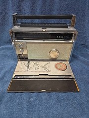 Zenith Trans-Oceanic FM-AM Multiband Royal 3000-1 Radio w/ Owner Manual