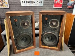 Acoustic Research AR-3 Oiled Walnut Iconic Speakers – Restored -with orig. Boxes