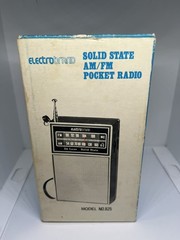 Vintage Electro Band De Luxe Solid State Model 825 AM/FM Radio FM Works AM Not