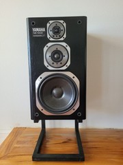 YAMAHA NS-100 Vintage Speakers w/ Stands – Original Owner – Mint Condition