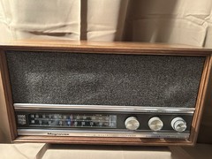 Magnavox 1FM056 Table Top Radio