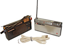 Panasonic Model RF-800 AM-FM Portable Radio Receiver