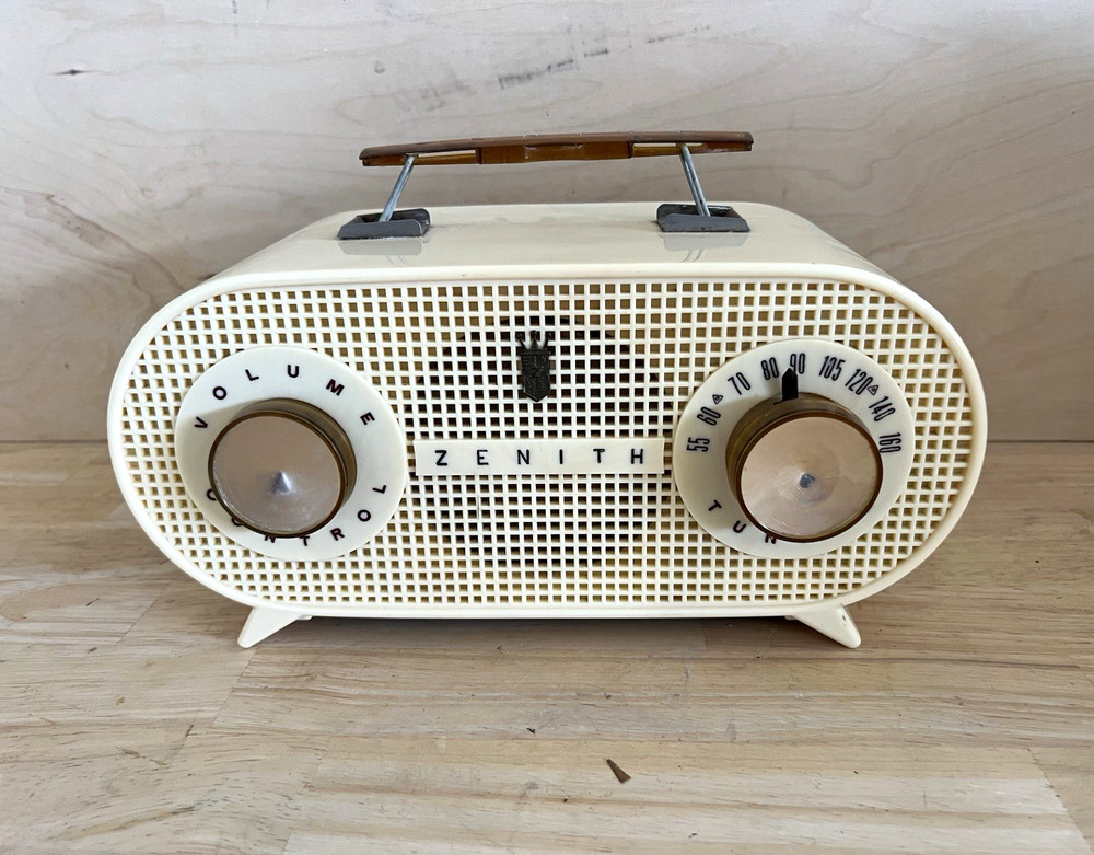 Zenith B510W Vintage AM Tube Tabletop Radio White/Cream w/ Carry Handle