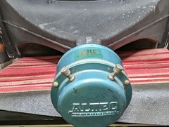 1 Altec Lansing 804A compression driver 16 ohms on H-811 B metal horn