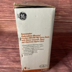 NOS GE Spacemaker UNDER CABINET Kitchen AM/FM Stereo Cassette Player 7-4275