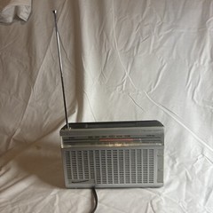 7.5″ General Electric Integrated Circuit AM/FM Radio IC Mod 7-2650A Dual Power