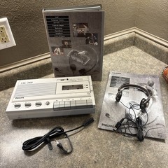 Philips AAC7000 Audio Active Comparative Language System Cassette Player 70’s