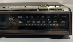 General Electric GE 7-4646A Digital AM/FM Radio Alarm Clock Wood Grain