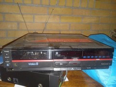 Sony EV-A80 Video8 8mm Tape Player FOR REPAIR – Powers On