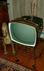Rare 1950’s Portable RCA Victor Deluxe Television & Original Stand Works! Deco