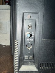 VINTAGE-19″ Zenith Space Command Retro Wood Grain CRT TV – (Power Button Broken)
