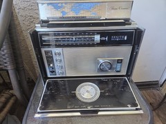 Zenith Trans Oceanic Royal D7000Y Solid State Radio (No Power Cord)