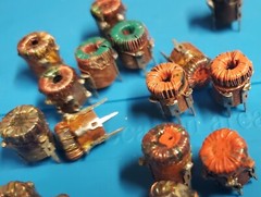 (30 Pcs) Vintage Toroidal Rf Pcb Mount Transformers Blue Green Orange Misc Lot