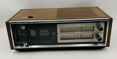 Vintage Panasonic RC-6530 Flip Clock Alarm Radio AM/FM Woodgrain Works read