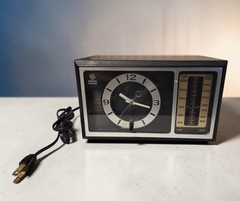 Vintage GE Analog Clock Radio Model 7-4501d Tested Working