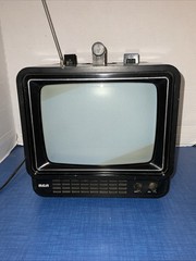 Vintage RCA 9″ Portable TV Black & White Analog 1980’s Retro