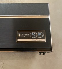 Vintage Zenith Solid State Trans-Oceanic Royal 7000-1, 11 Band Portable Radio