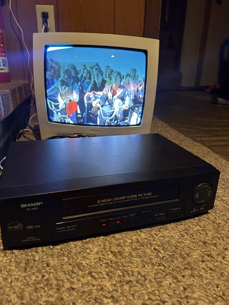 Vintage Sharp VCR VHS Video Cassette Recorder VC-A410U w/Remote & cables VIDEO