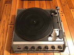 Vtg LENCO Benjamin TURNTABLE RECORD PLAYER PORTABLE Switzerland VP25B Works Rare