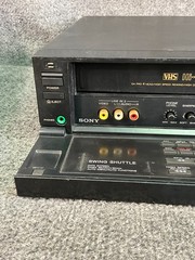 Sony SLV-575UC High Model VHS VCR – For Parts or Repair