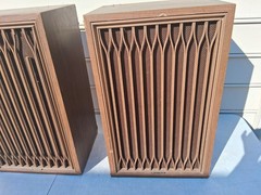 Vintage Kenwood KL-555D 100 W 3-Way 5 Speaker System w/Grills in Reflex Cabinets