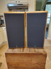 JBL 2600 2-Way Speakers/ Refoamed & recapped / Super clean pair / Sound great!