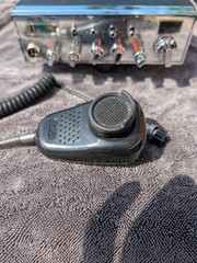 General HP40 W 6 Band AM -FM Radio