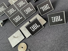 JBL 1970s STYLE SQUARE EMBLEM BADGE LOGO – DIE-CAST & BALCK BRUSHED – REPRO DIY