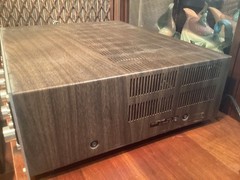 VINTAGE MARANTZ 2235 stereo receiver works well needs back blue lights speakers?